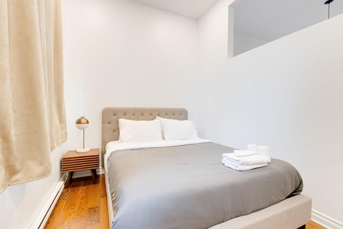 M11 Stylish & Modern 3Br Downtown Mtl Daire Montréal Dış mekan fotoğraf